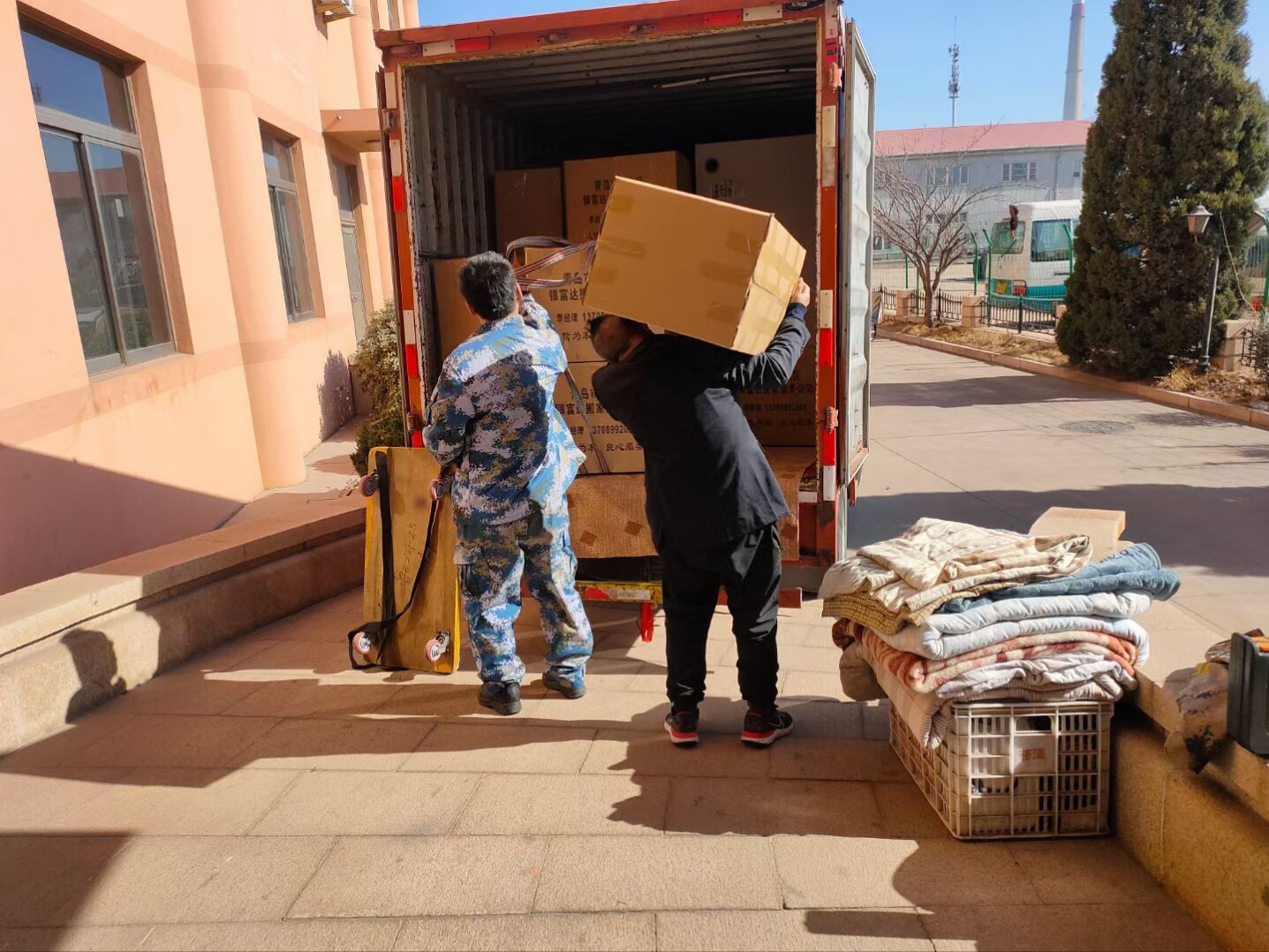 青島正規(guī)搬家公司與假冒有啥區(qū)別